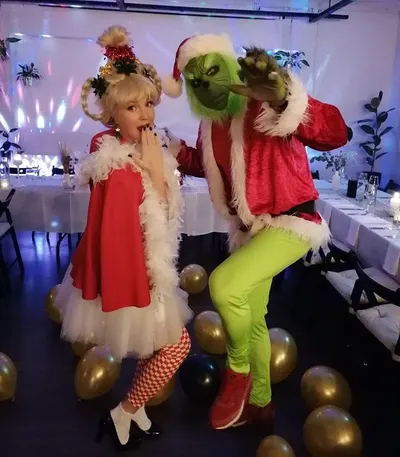 Grinch ja Cindy Lou Who – kostüüm laenutamiseks (väikse nõia kostüümid üritustel), Väike Nõid Tartu